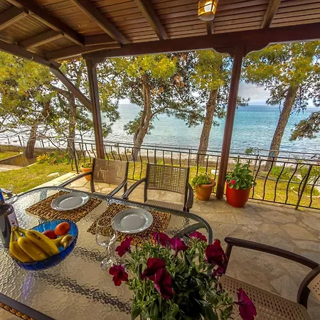 Holiday home Pine House Skala Kallirakhis